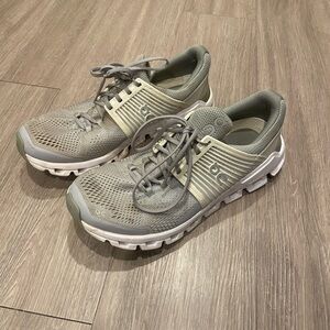 Women’s Grey On Cloud Shoes
